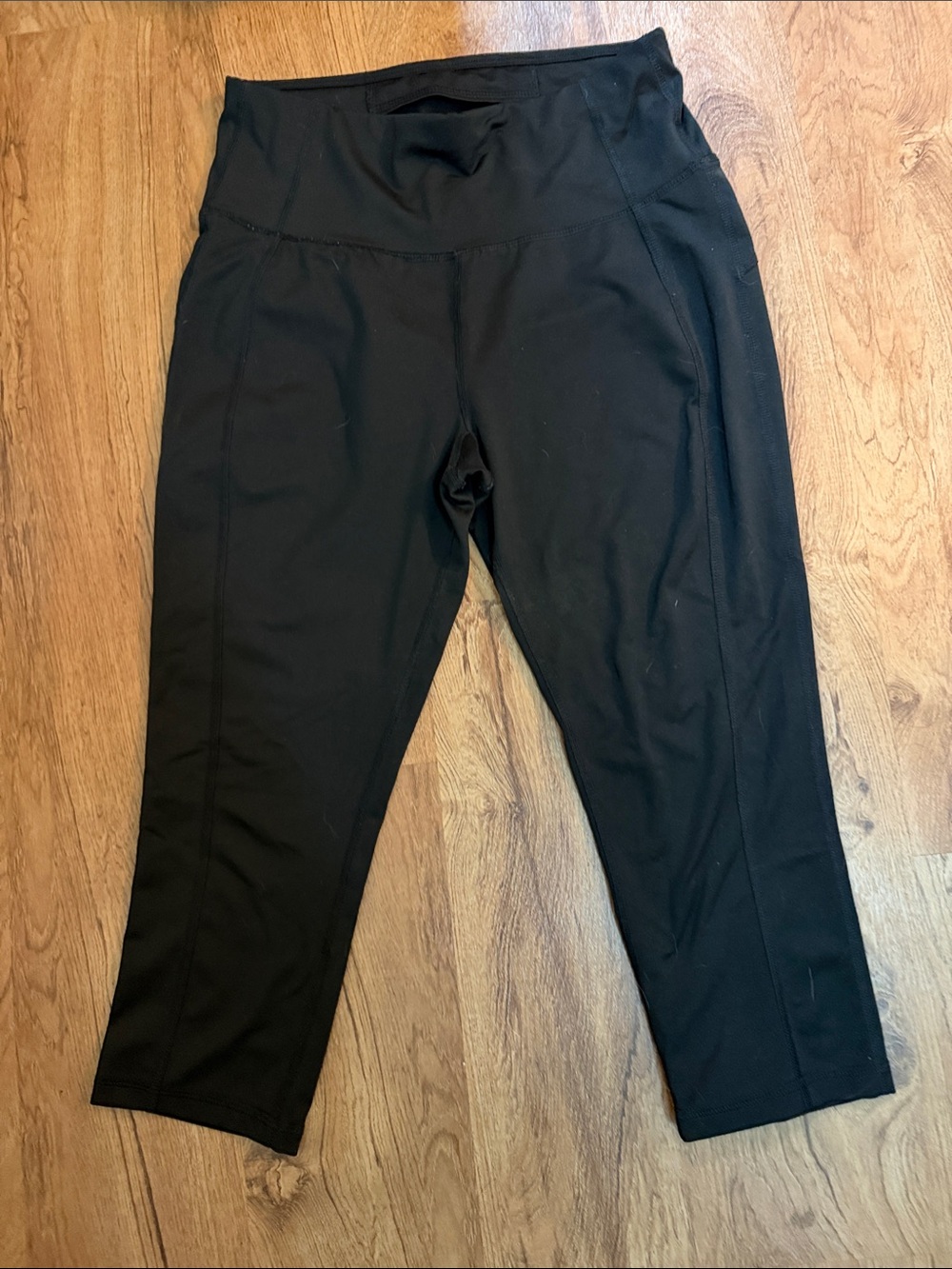 Black High-Waist Active Capri Leggings